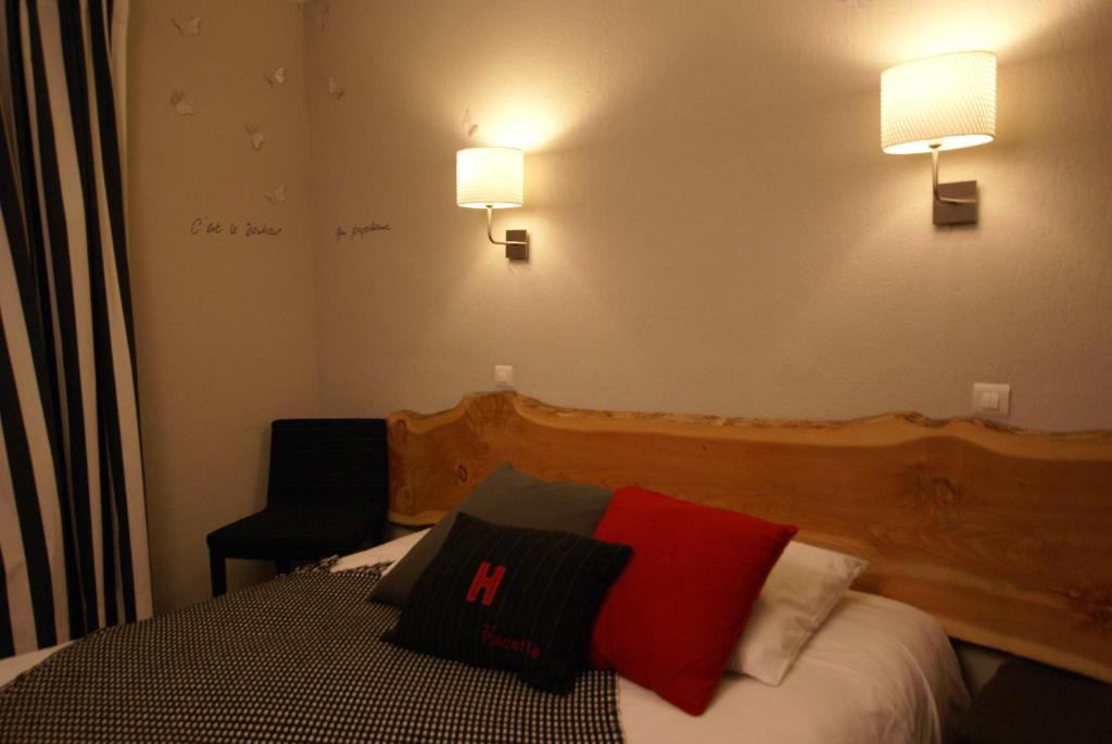 Hotel De La Placette Barcelonnette Room photo